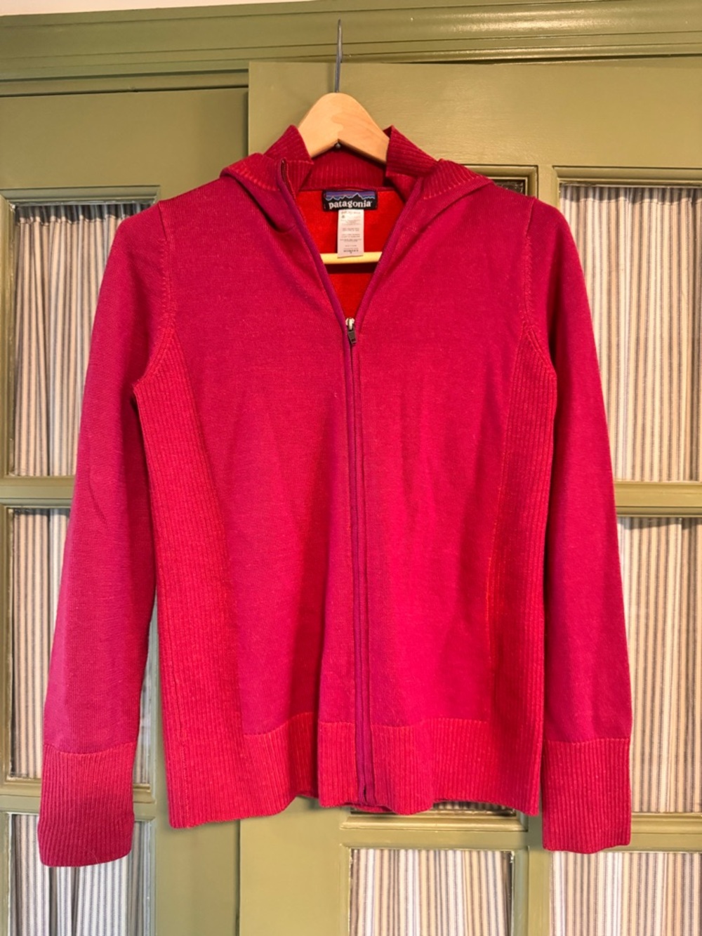 Patagonia Women's Merino Fuschia Zip Hooded Cardigan